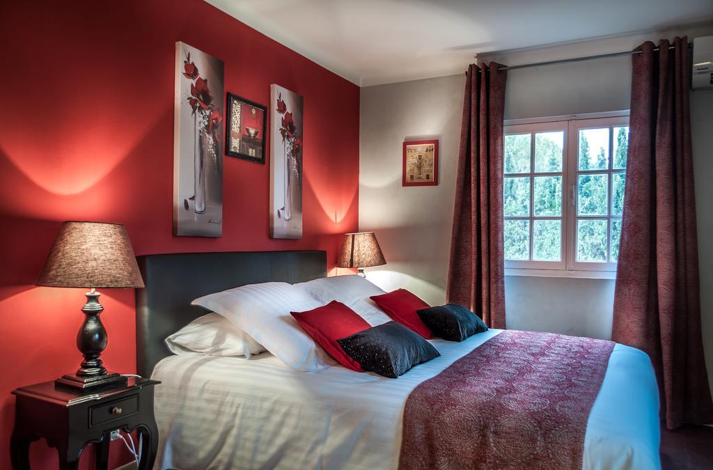 Bed and Breakfast Le Clos Des Canebiers Грасс Номер фото